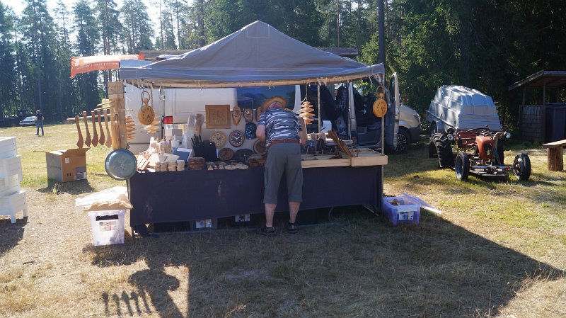 Näyttelilleasettaja 11.JPG