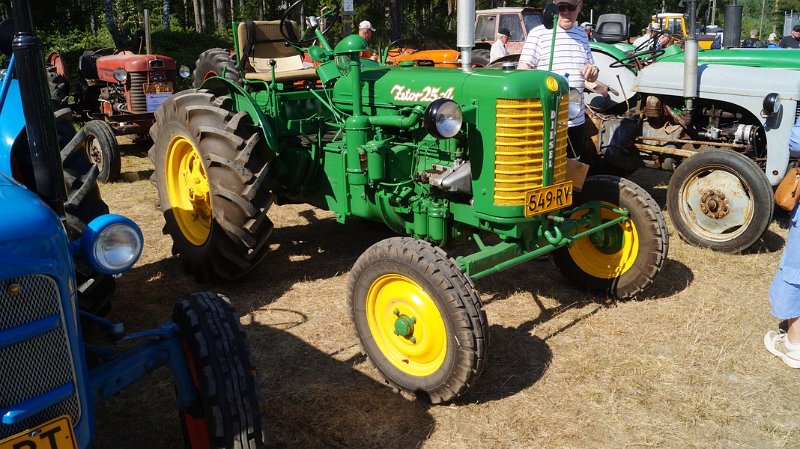 traktorit27.jpg