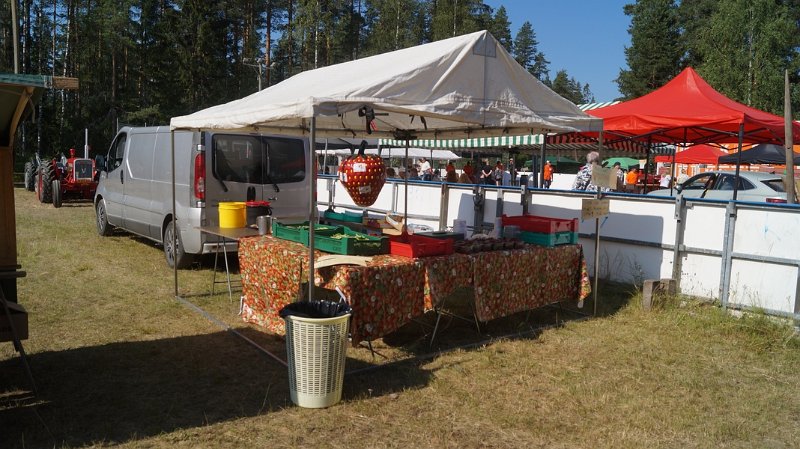 Näytteileasettajat4.jpg
